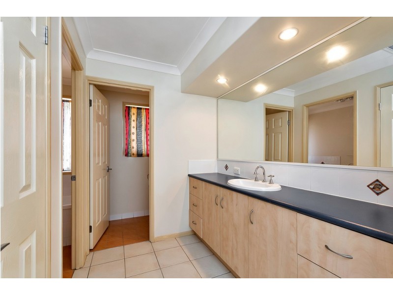 24 Chestnut Drive, Flinders View QLD 4305