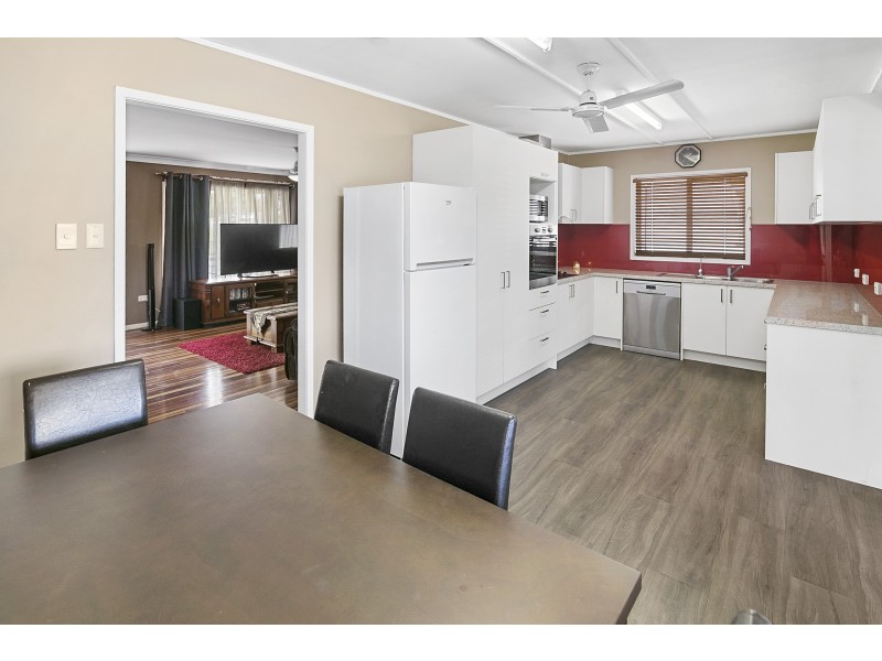 65 Cemetery Road, Raceview QLD 4305