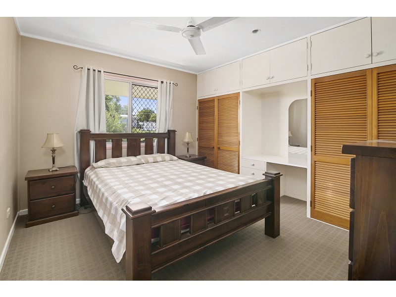 65 Cemetery Road, Raceview QLD 4305