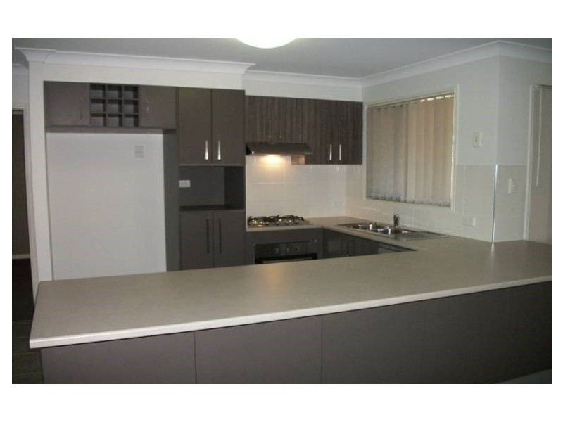 9 Bickle Place, North Booval QLD 4304