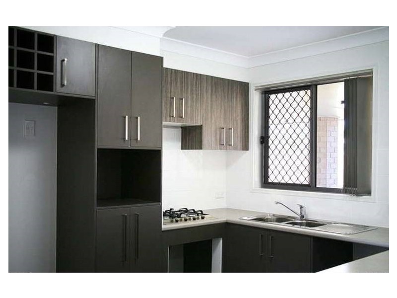 9 Bickle Place, North Booval QLD 4304
