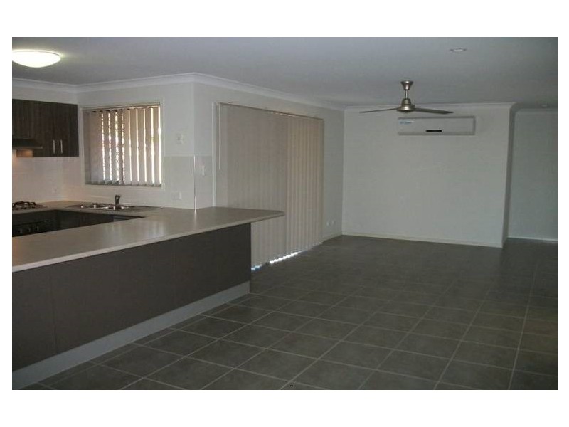 9 Bickle Place, North Booval QLD 4304