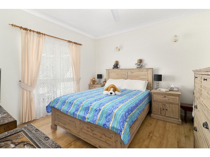 16 Ruby Crescent, Willowbank QLD 4306