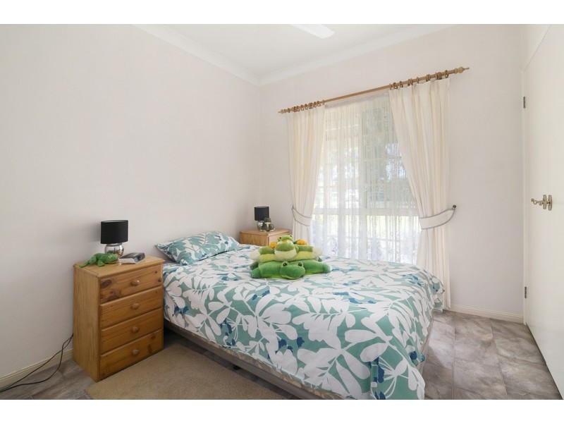 16 Ruby Crescent, Willowbank QLD 4306