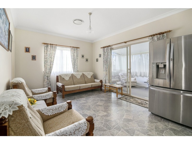 16 Ruby Crescent, Willowbank QLD 4306