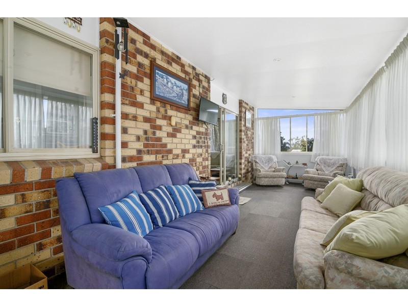 16 Ruby Crescent, Willowbank QLD 4306