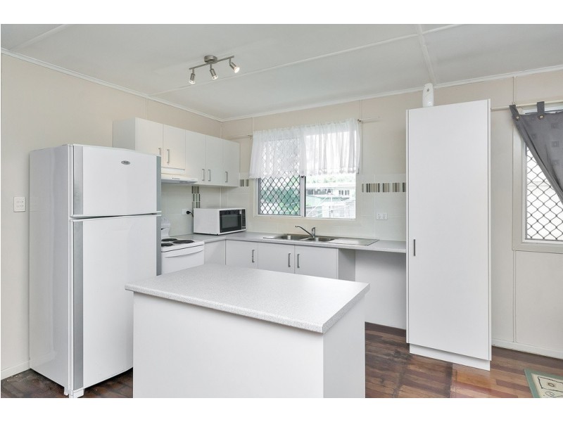 7 Edgar Street, Eastern Heights QLD 4305