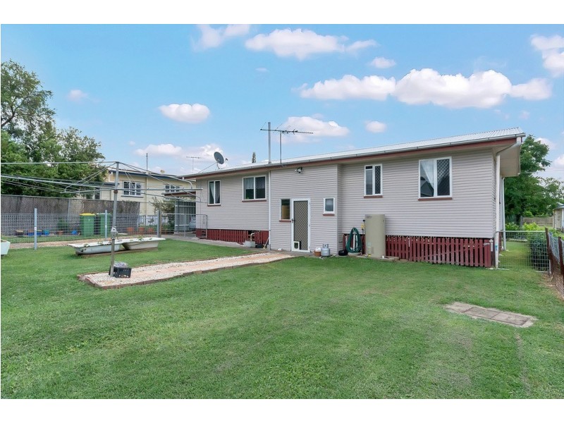 7 Edgar Street, Eastern Heights QLD 4305