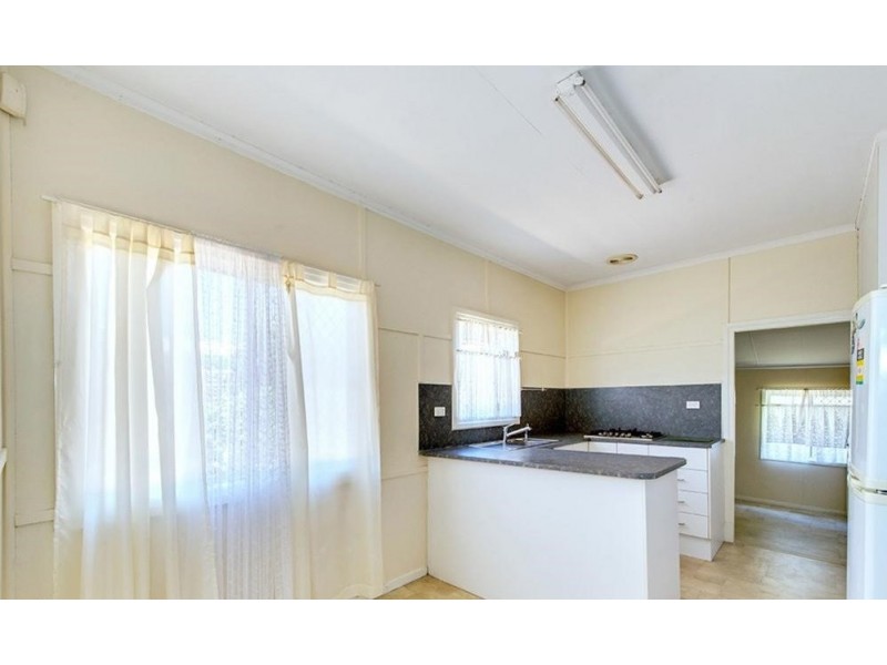 32 North Station Road, North Booval QLD 4304