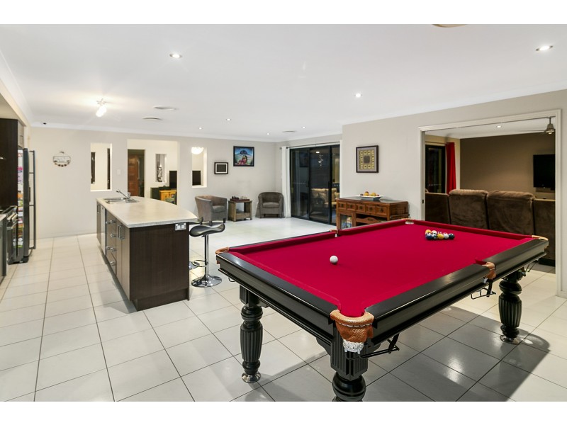 169 Edwards Street, Flinders View QLD 4305