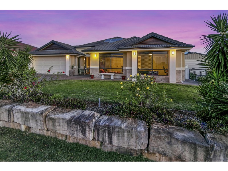 169 Edwards Street, Flinders View QLD 4305