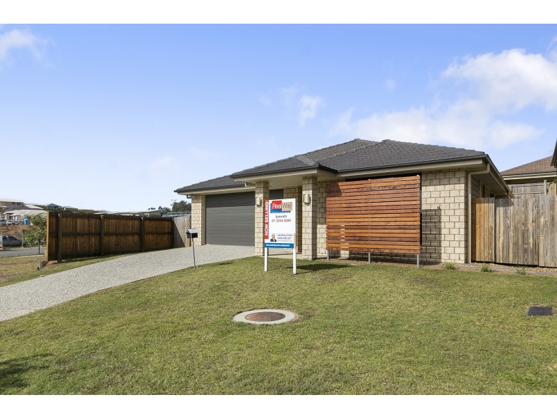 4 Bowerbird Street, Deebing Heights QLD 4306
