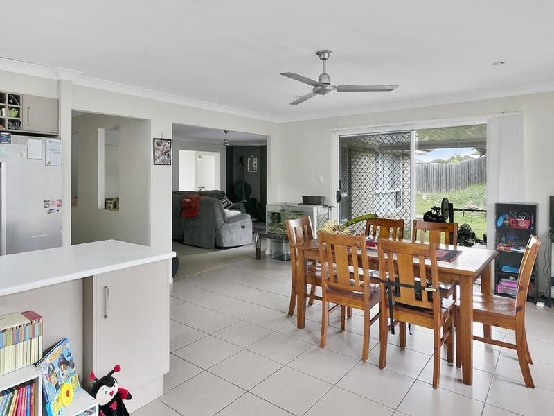 7 Bickle Place, North Booval QLD 4304