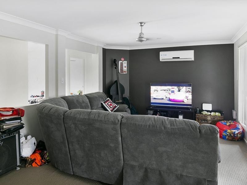 7 Bickle Place, North Booval QLD 4304