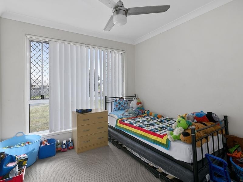 7 Bickle Place, North Booval QLD 4304