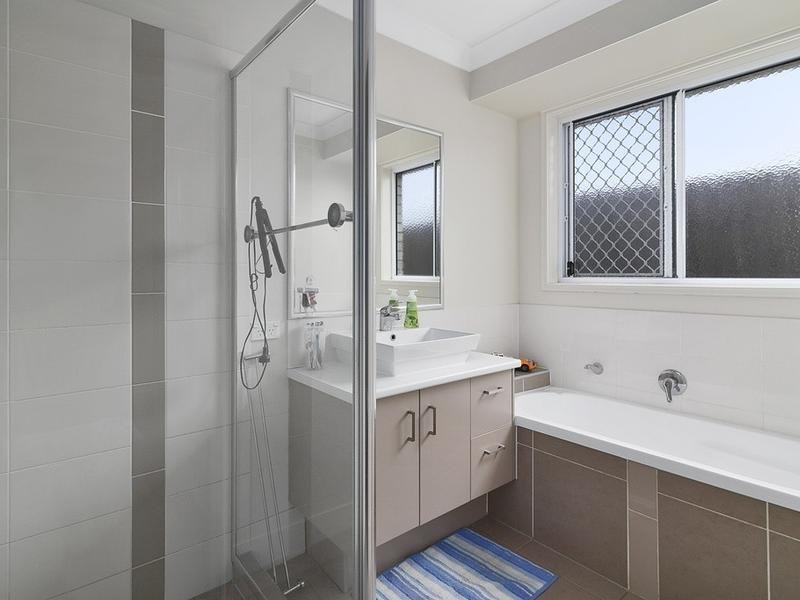 7 Bickle Place, North Booval QLD 4304
