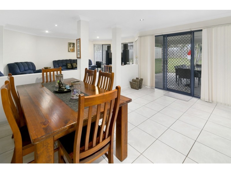 17 Benjamin Court, Yamanto QLD 4305