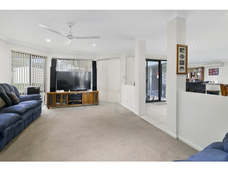17 Benjamin Court, Yamanto QLD 4305