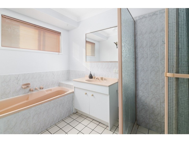 4 Walnut Close, Yamanto QLD 4305