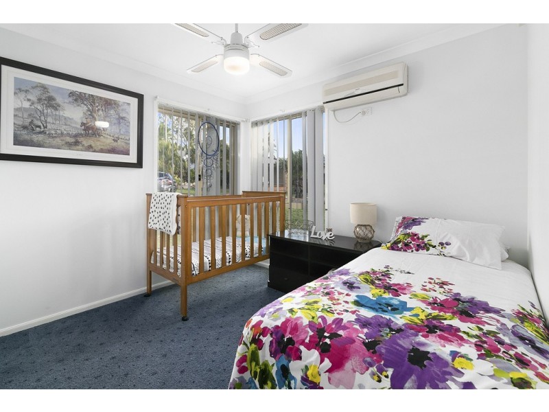 4 Walnut Close, Yamanto QLD 4305