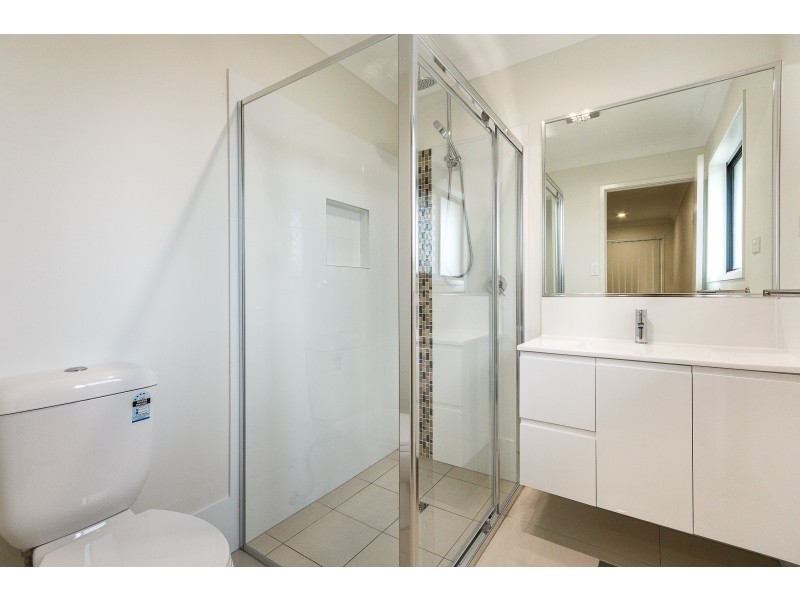 8 Wyness Street, Deebing Heights QLD 4306