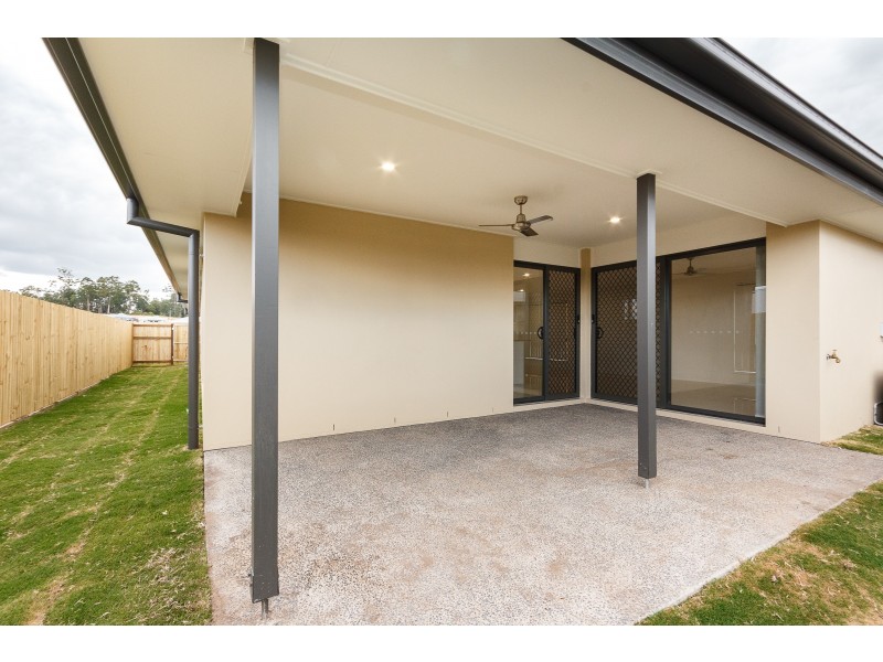 8 Wyness Street, Deebing Heights QLD 4306