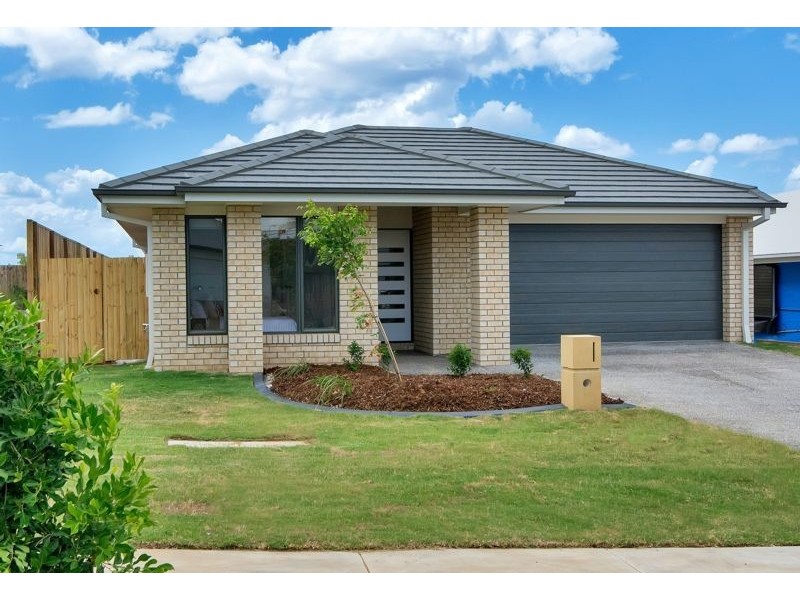 13 Bowerbird Street, Deebing Heights QLD 4306