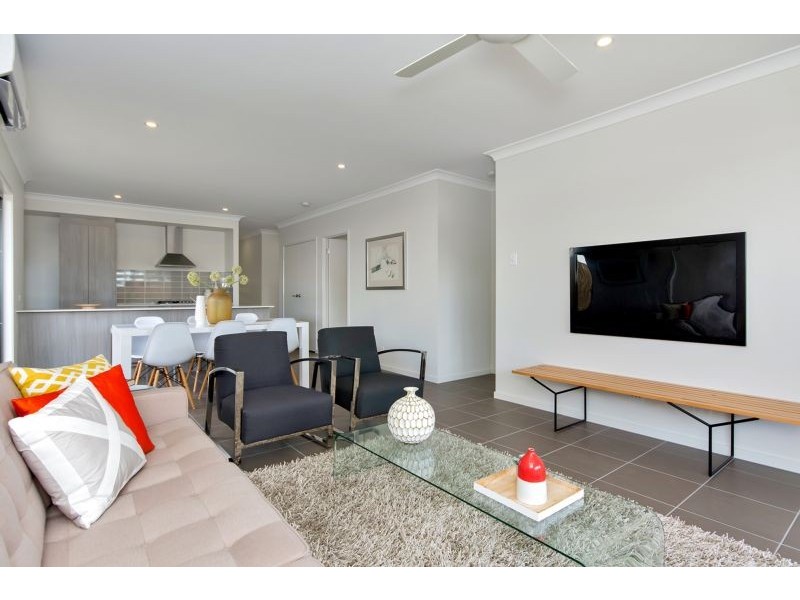 13 Bowerbird Street, Deebing Heights QLD 4306