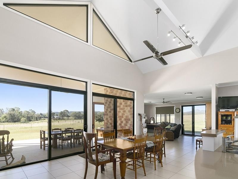22 Winks Road, Peak Crossing QLD 4306