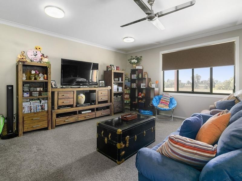 22 Winks Road, Peak Crossing QLD 4306