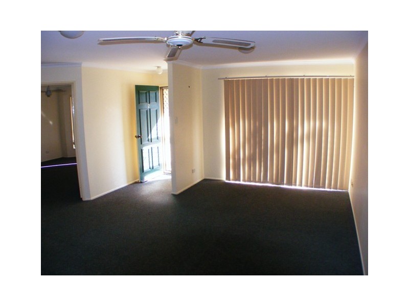 2/3 Settlers Way, Raceview QLD 4305