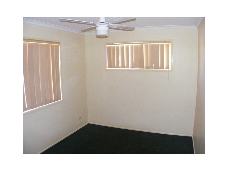 2/3 Settlers Way, Raceview QLD 4305