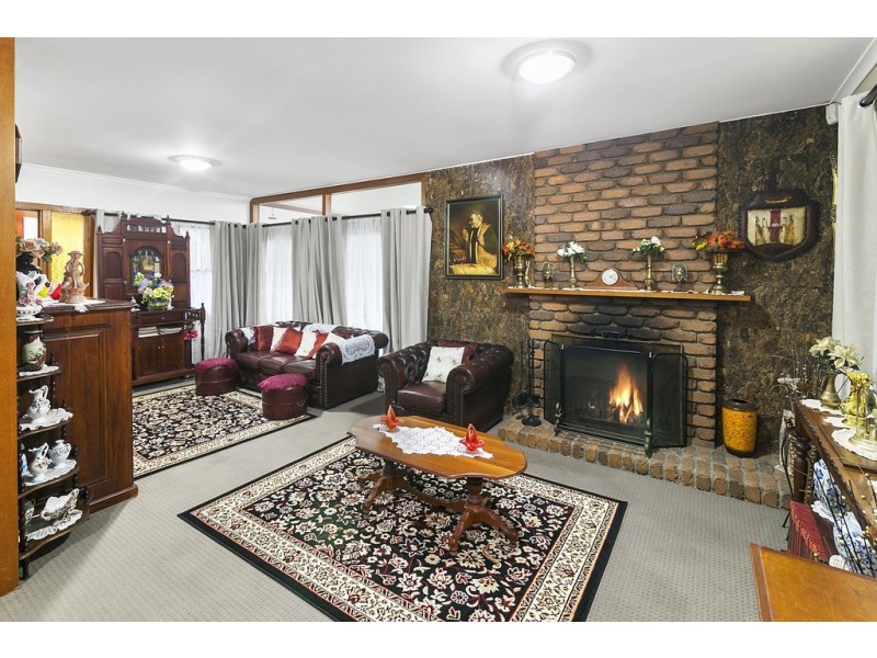 35 Edwards Street, Flinders View QLD 4305