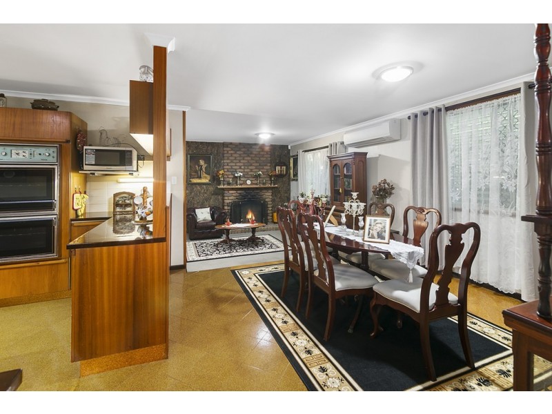 35 Edwards Street, Flinders View QLD 4305