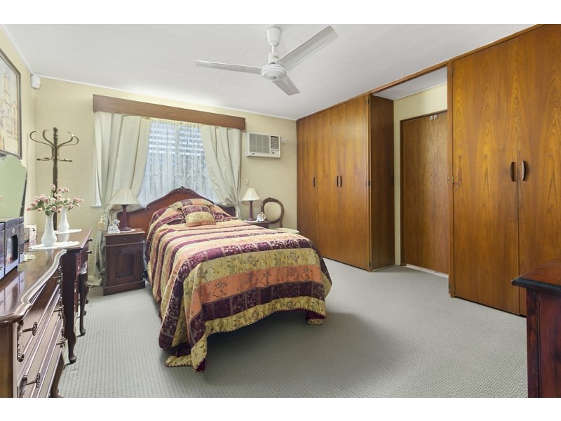 35 Edwards Street, Flinders View QLD 4305