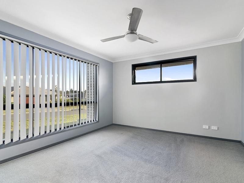 18 Brighton Street, Raceview QLD 4305