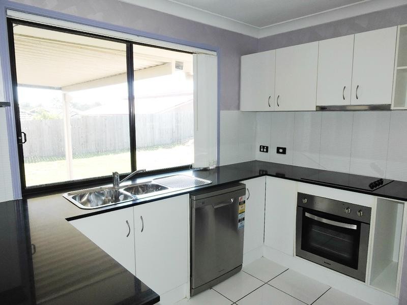 18 Brighton Street, Raceview QLD 4305