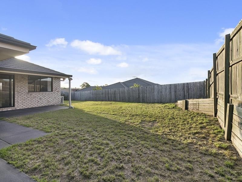 18 Brighton Street, Raceview QLD 4305