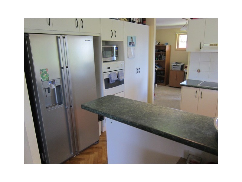 61 Sandalwood Drive, Yamanto QLD 4305