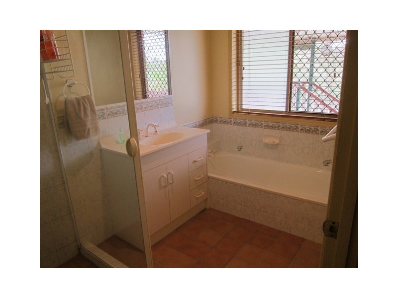 61 Sandalwood Drive, Yamanto QLD 4305