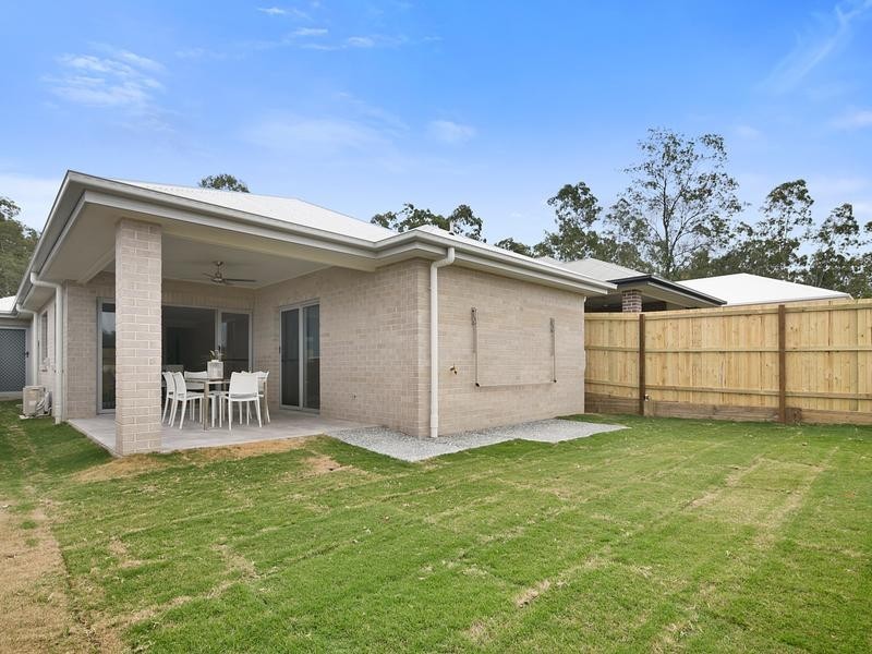 11 Kookaburra Place, Deebing Heights QLD 4306