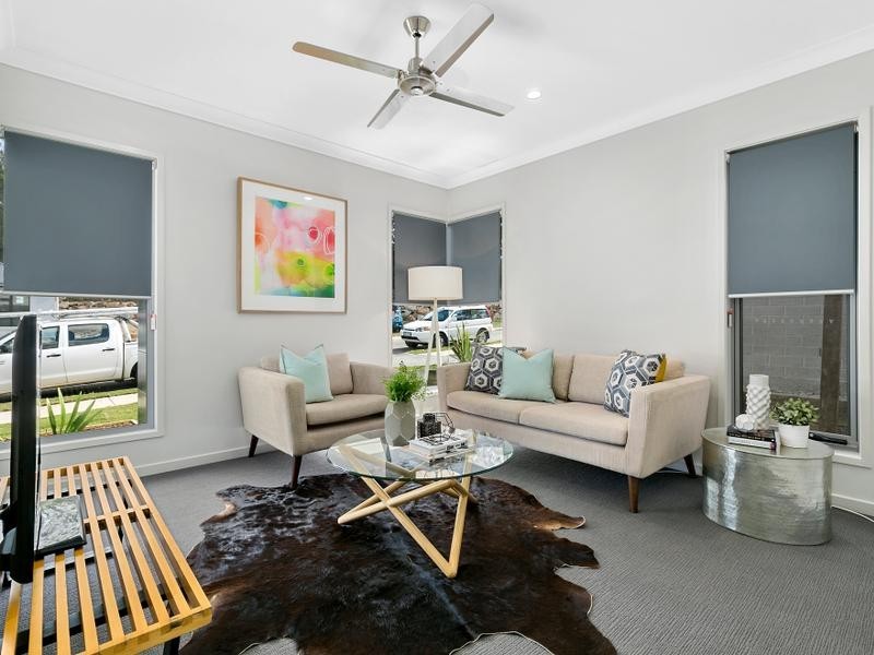 7 Kookaburra Place, Deebing Heights QLD 4306