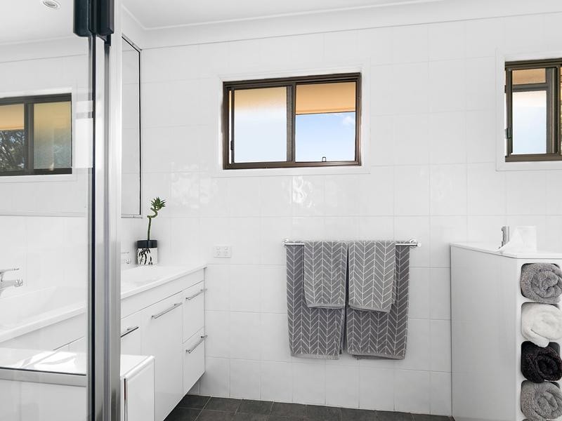 23 Lance Drive, Flinders View QLD 4305