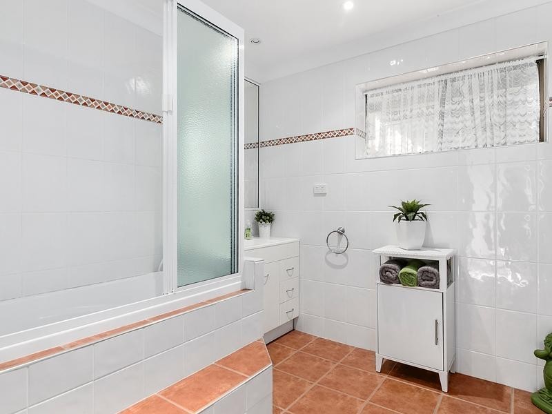 23 Lance Drive, Flinders View QLD 4305