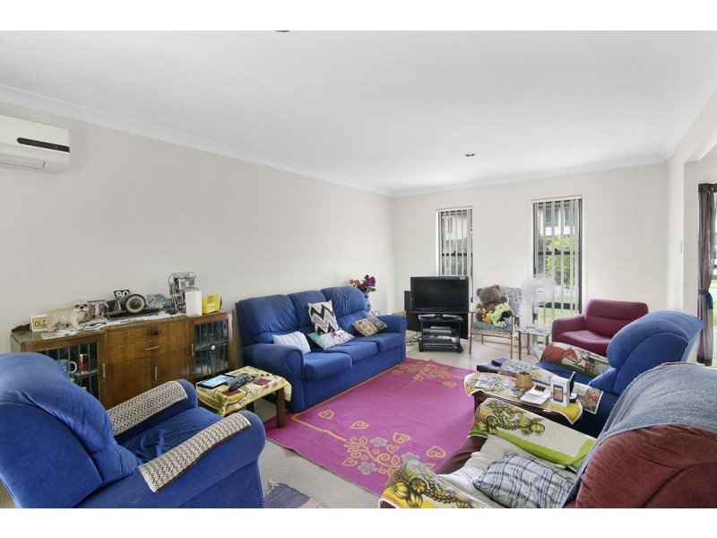 77 High Street, Blackstone QLD 4304