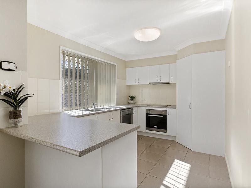 1 Rhiannon Drive, Flinders View QLD 4305