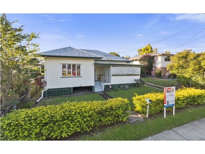 10 Cemetery Road, Ipswich QLD 4305