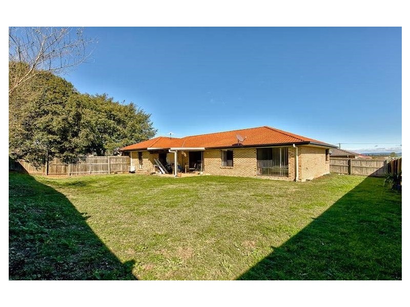 12 Hilldean Drive, Raceview QLD 4305