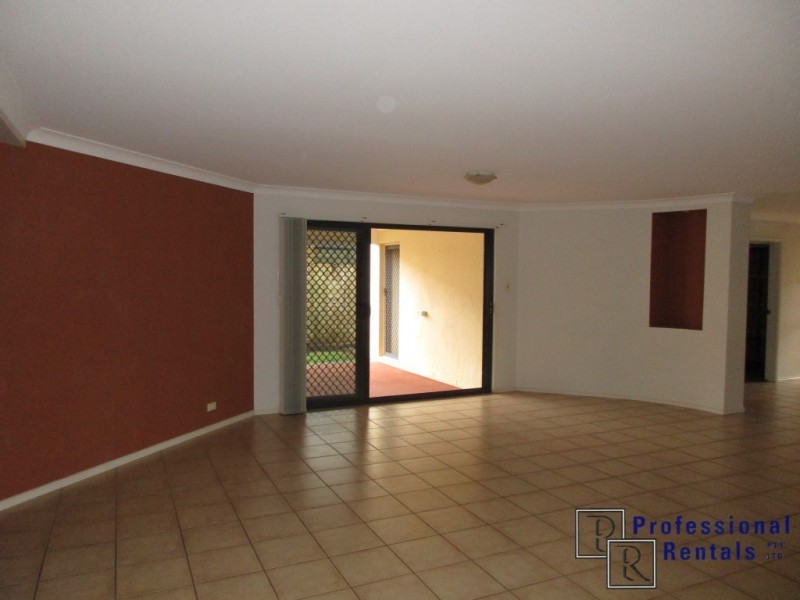 46 Spinnaker Circuit, Redland Bay QLD 4165