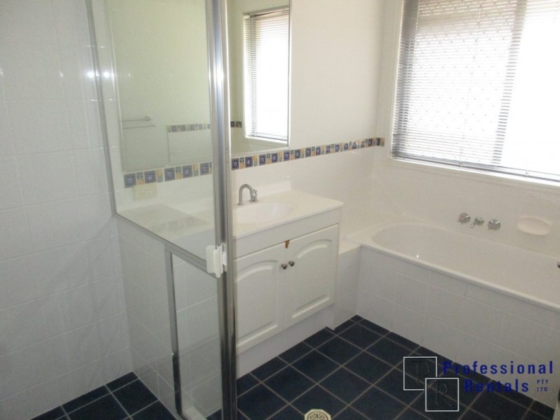 46 Spinnaker Circuit, Redland Bay QLD 4165